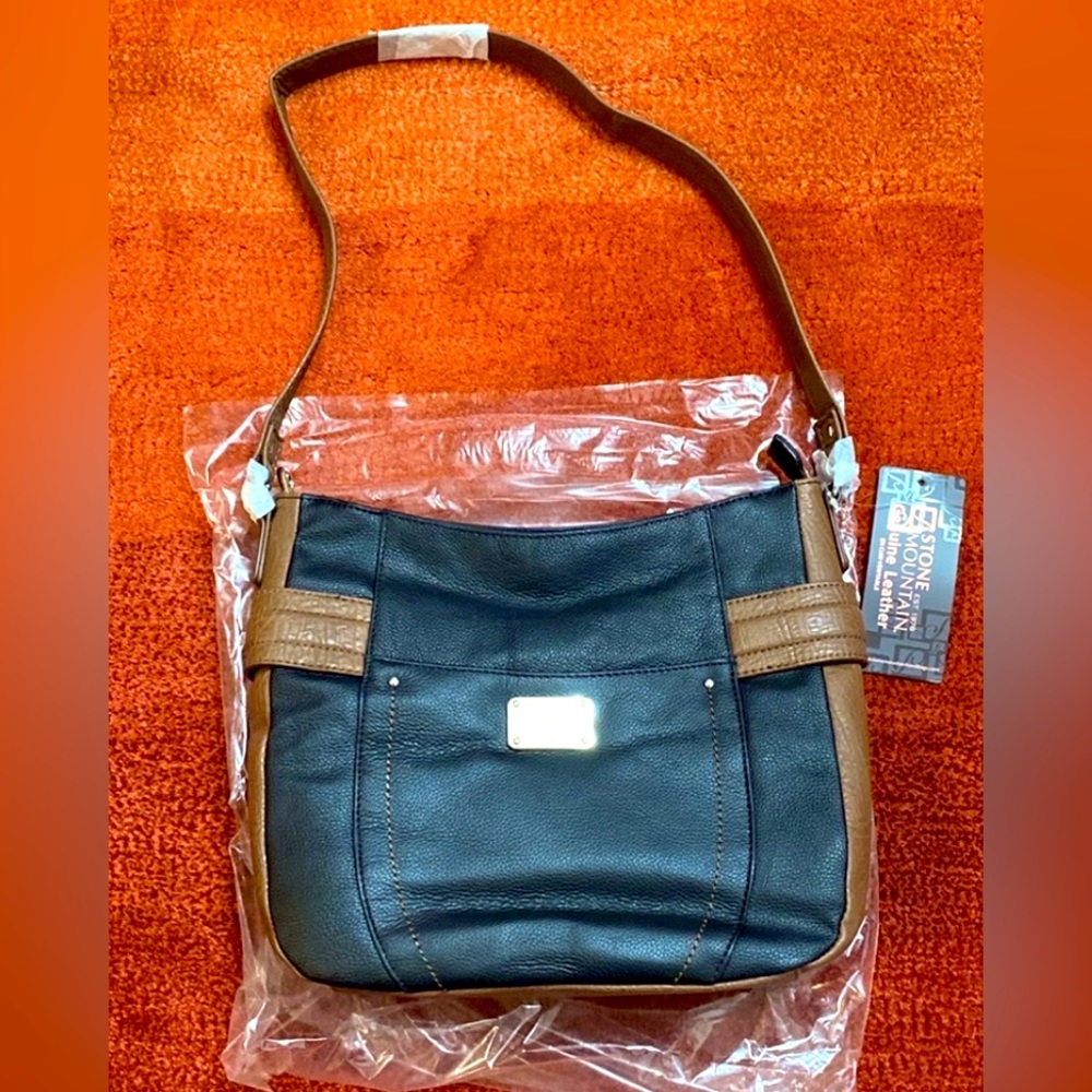 Stone Mountain Black/Tan Genuine Leather Greenwich  Hobo  Shoulder Bag